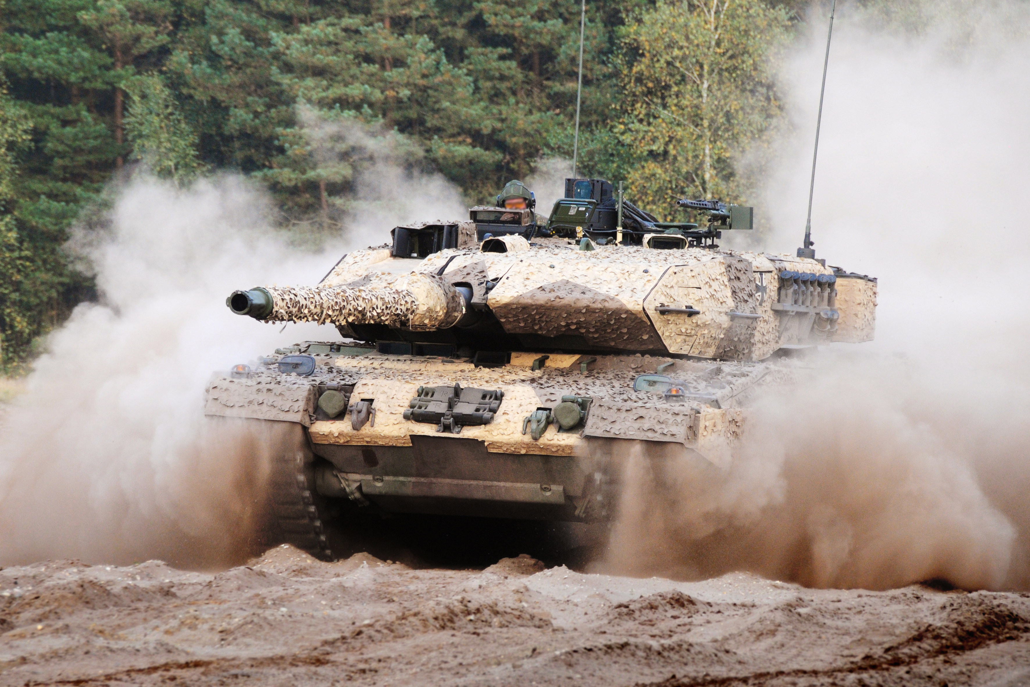 leopard-2a7-3543x2362-tank-german-army-12299.jpg