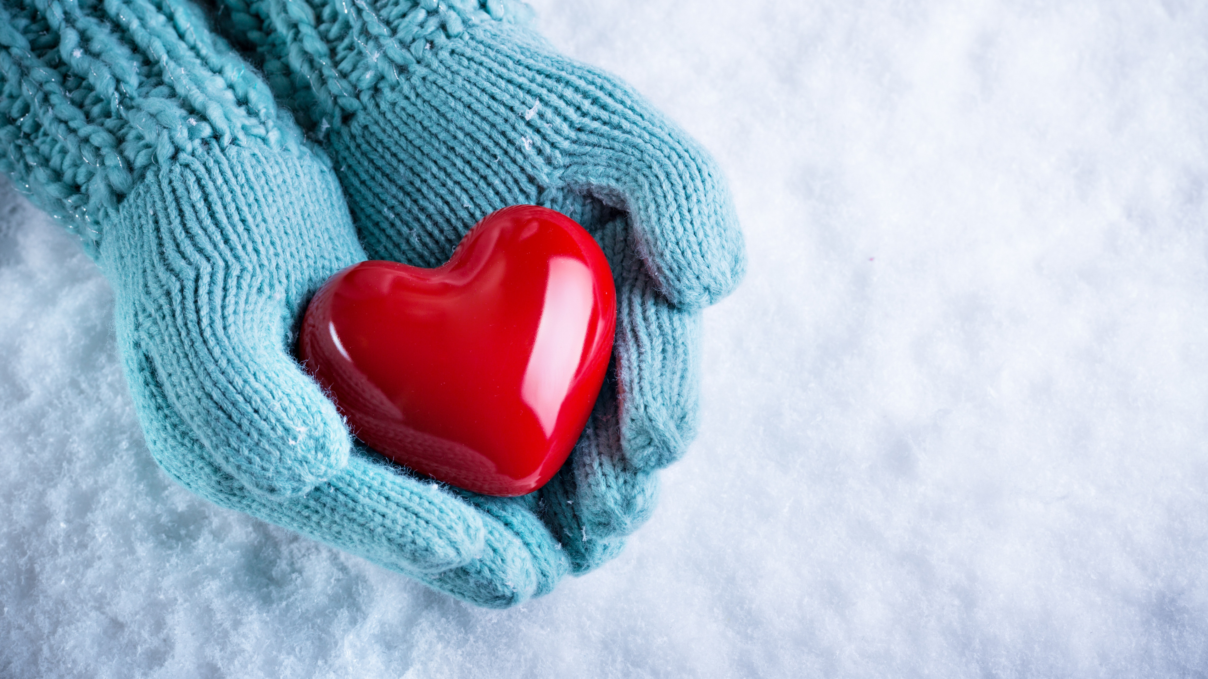 Stock Images love image, hand, snow, heart, 4k, Stock Images #16774