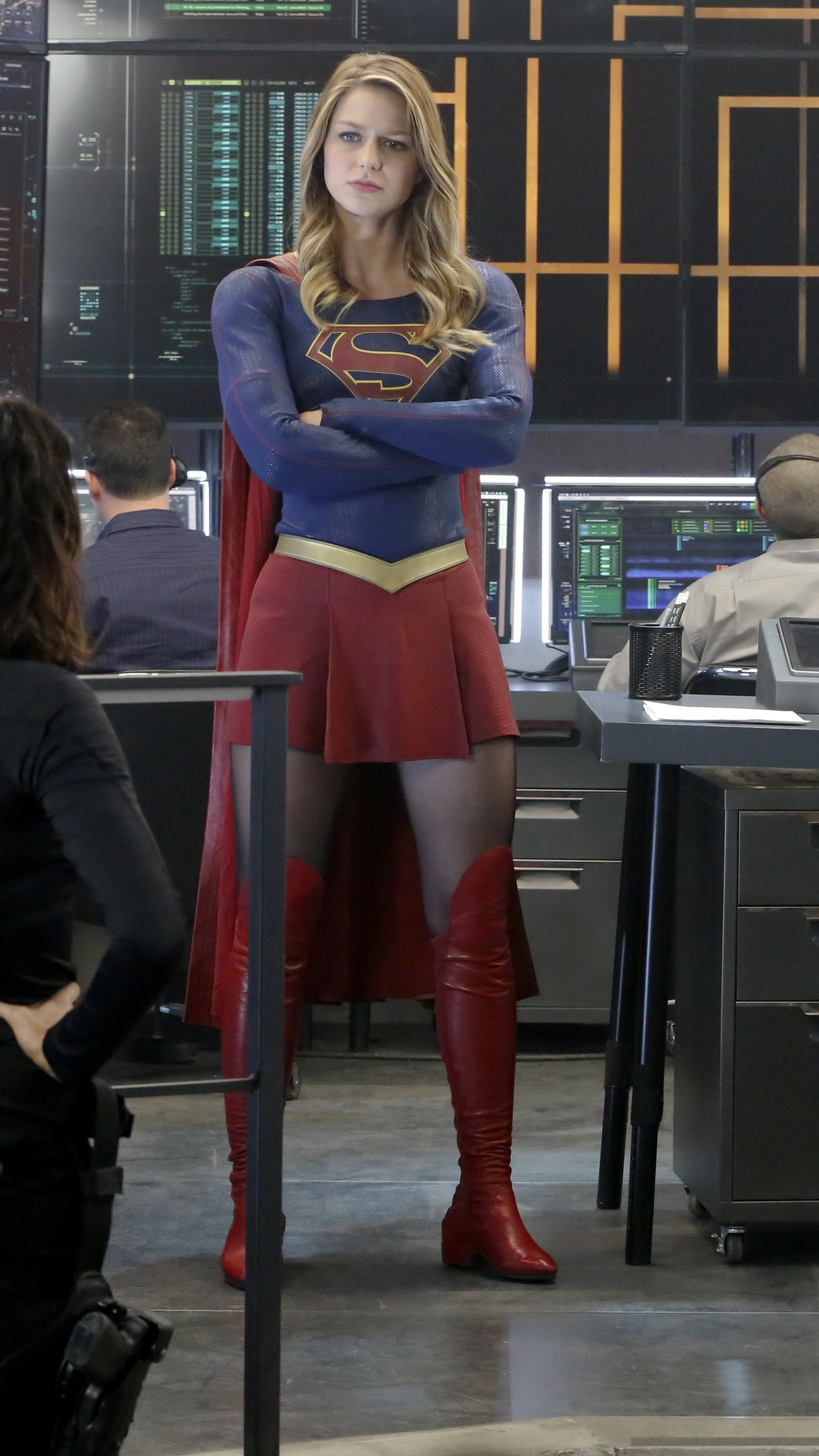 Wallpaper The Flash Supergirl Crossover Grant Gustin 